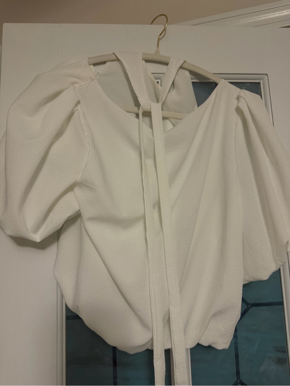 Astr White Puff-Sleeve Tie-Back Blouse